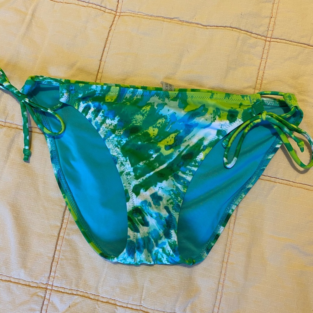 Swimsuit bottoms